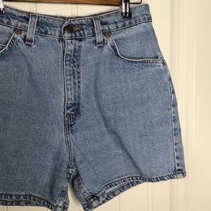 Vintage 9s Levis 32920 High Rise Denim 